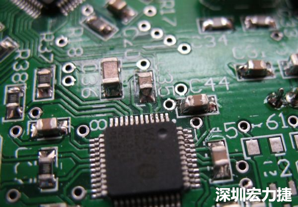 音訊電路訊號品質(zhì)，是影響操作體驗(yàn)的關(guān)鍵，電路布局要特別注意。