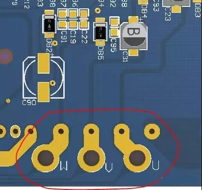 PCB設(shè)計(jì)不僅可以將PCB實(shí)現(xiàn)為即插即用的插件，而且可以增加焊料的厚度以達(dá)到過大電流的目的。